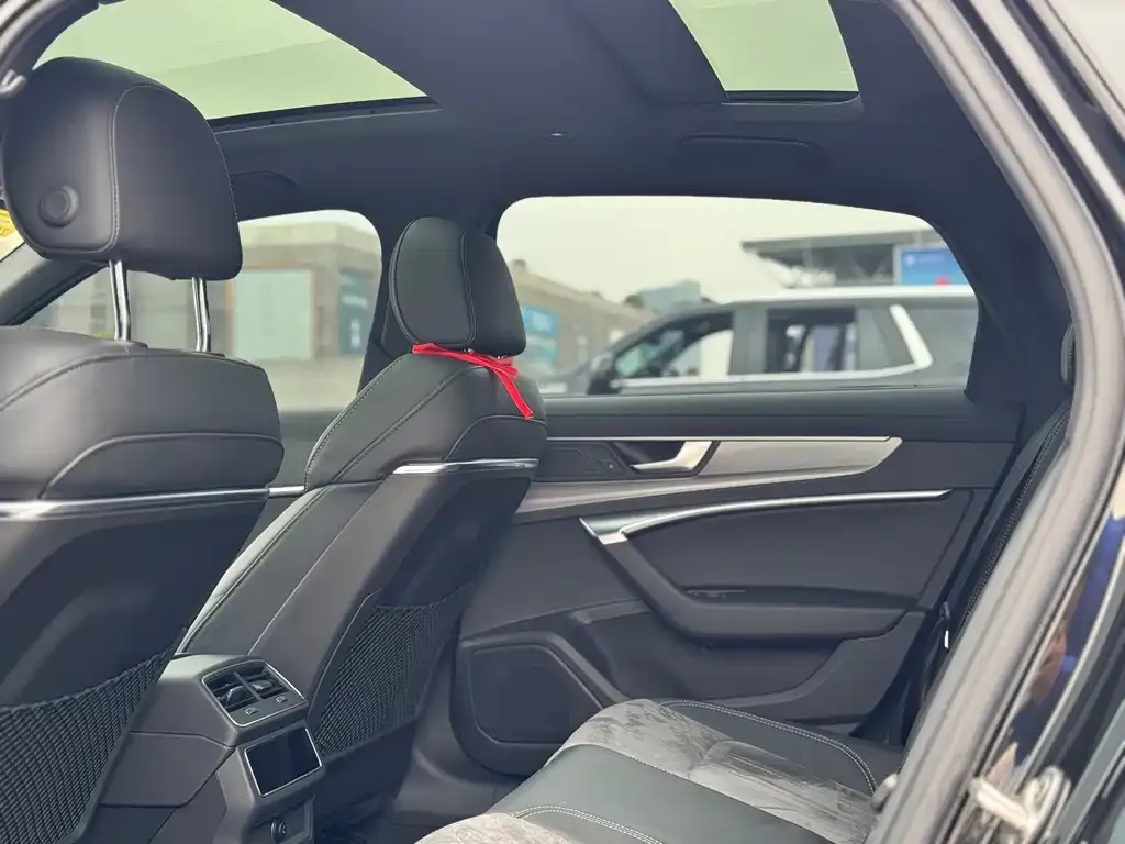 Audi A6L 2021 из CN, фото 7