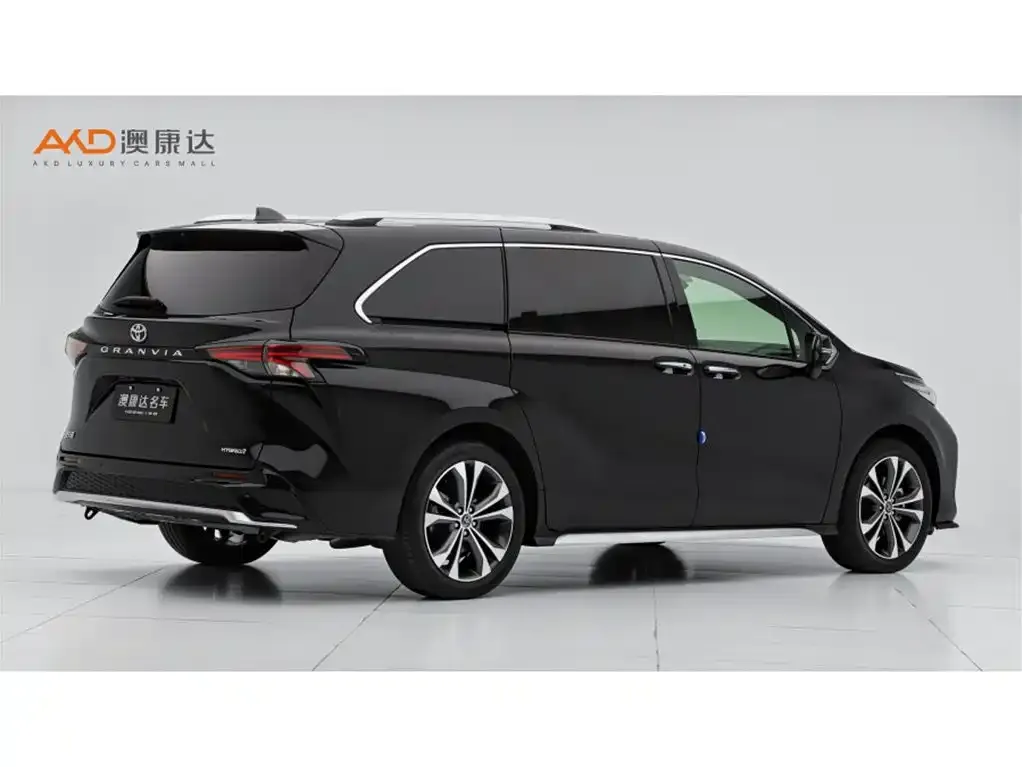 Toyota Granvia 2023 из CN, фото 5