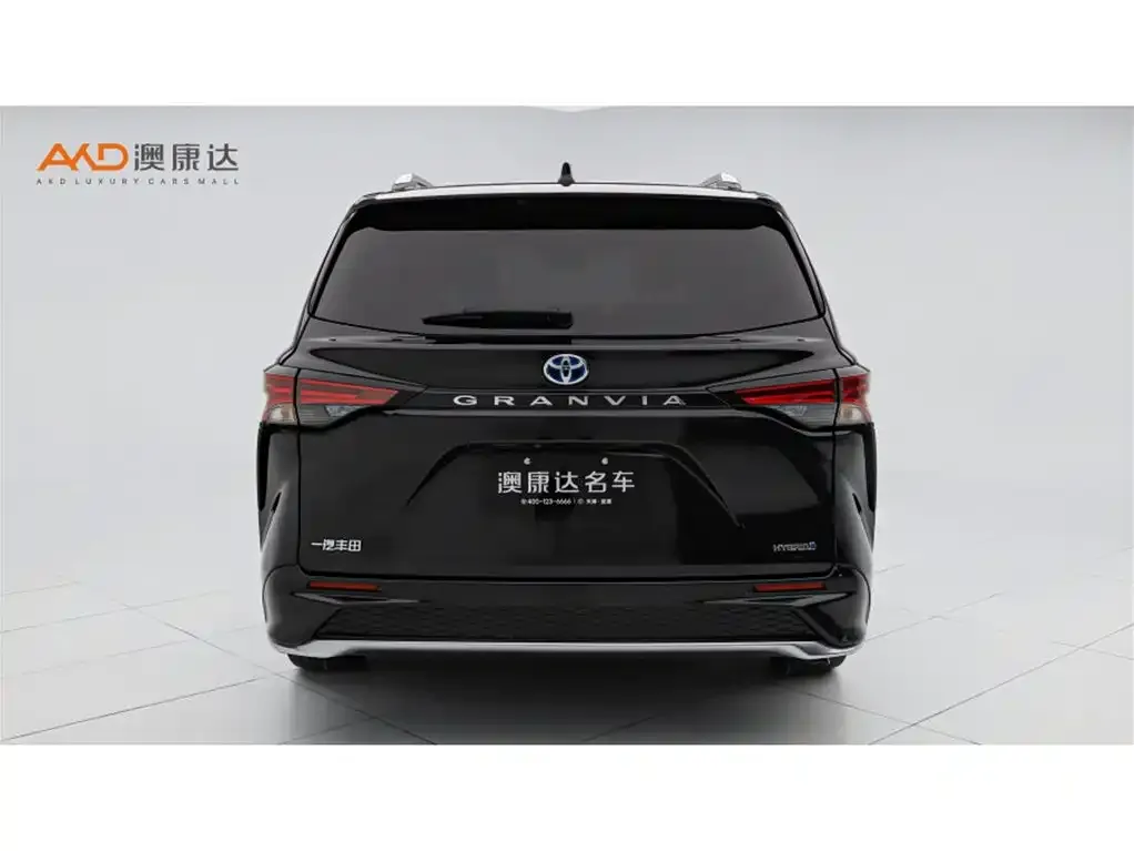 Toyota Granvia 2023 из CN, фото 2