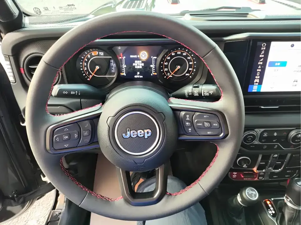 Jeep Wrangler 2024 из CN, фото 3