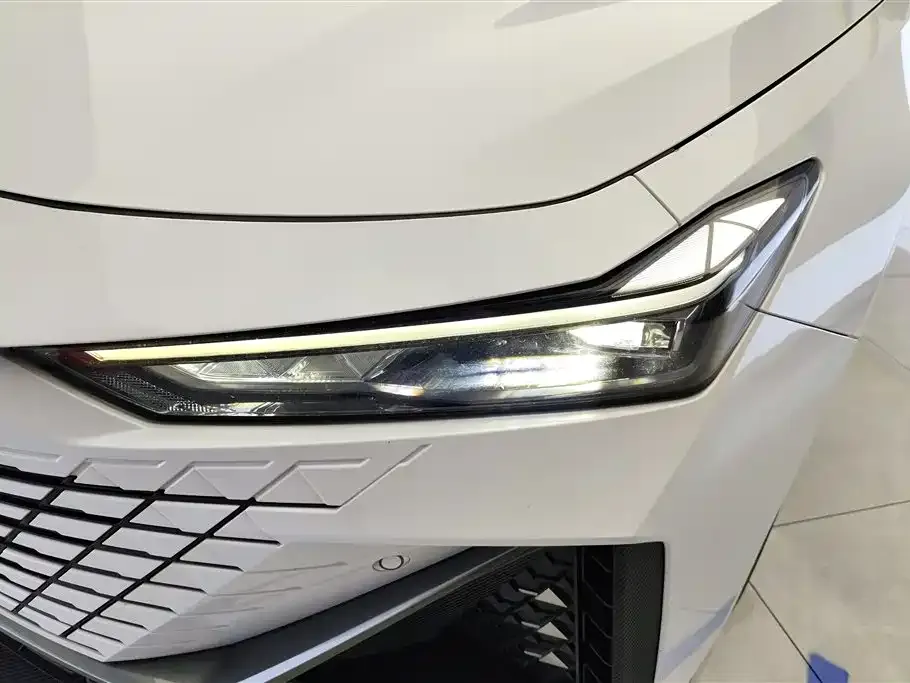 Changan UNI-V 2023 из CN, фото 2