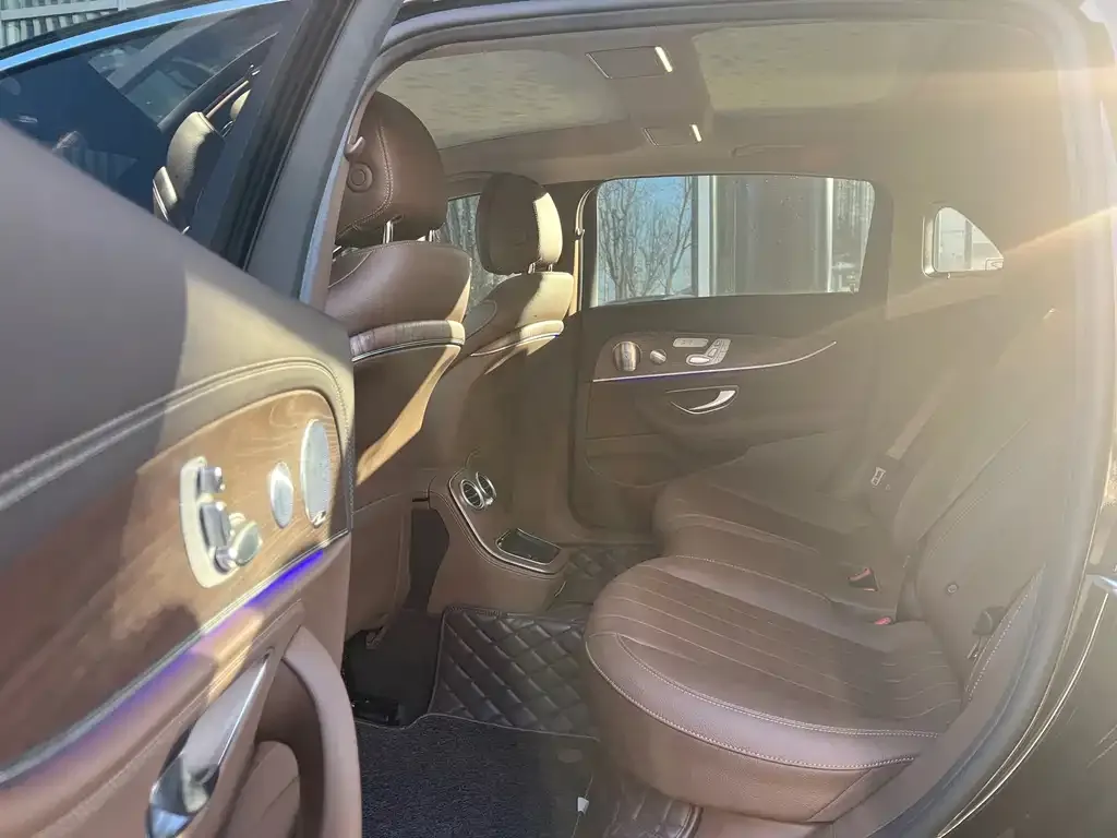 Mercedes-Benz E-Class 2022 из CN, фото 5