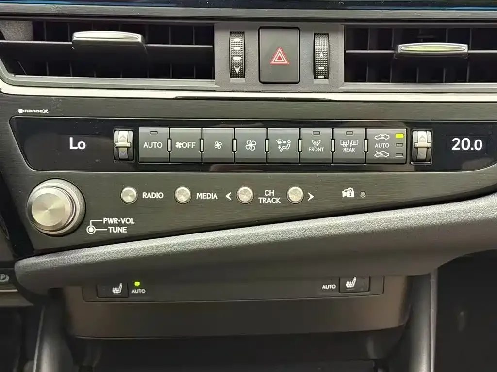 Lexus ES 2025 из CN, фото 8