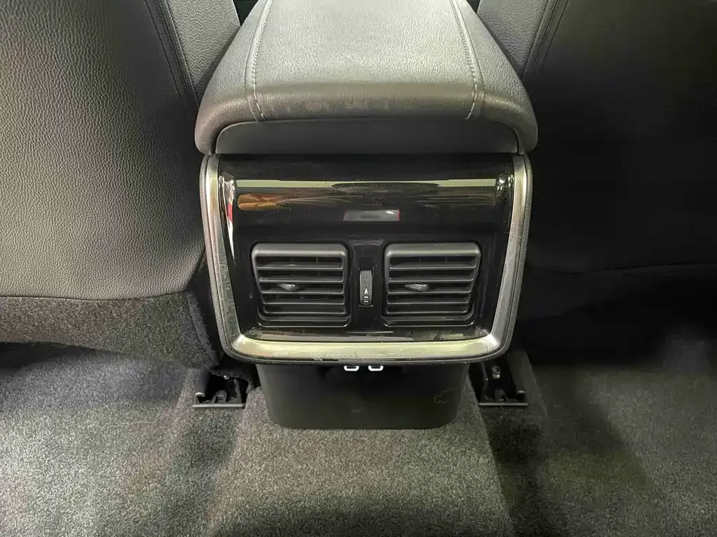 Toyota Harrier 2024 из CN, фото 8