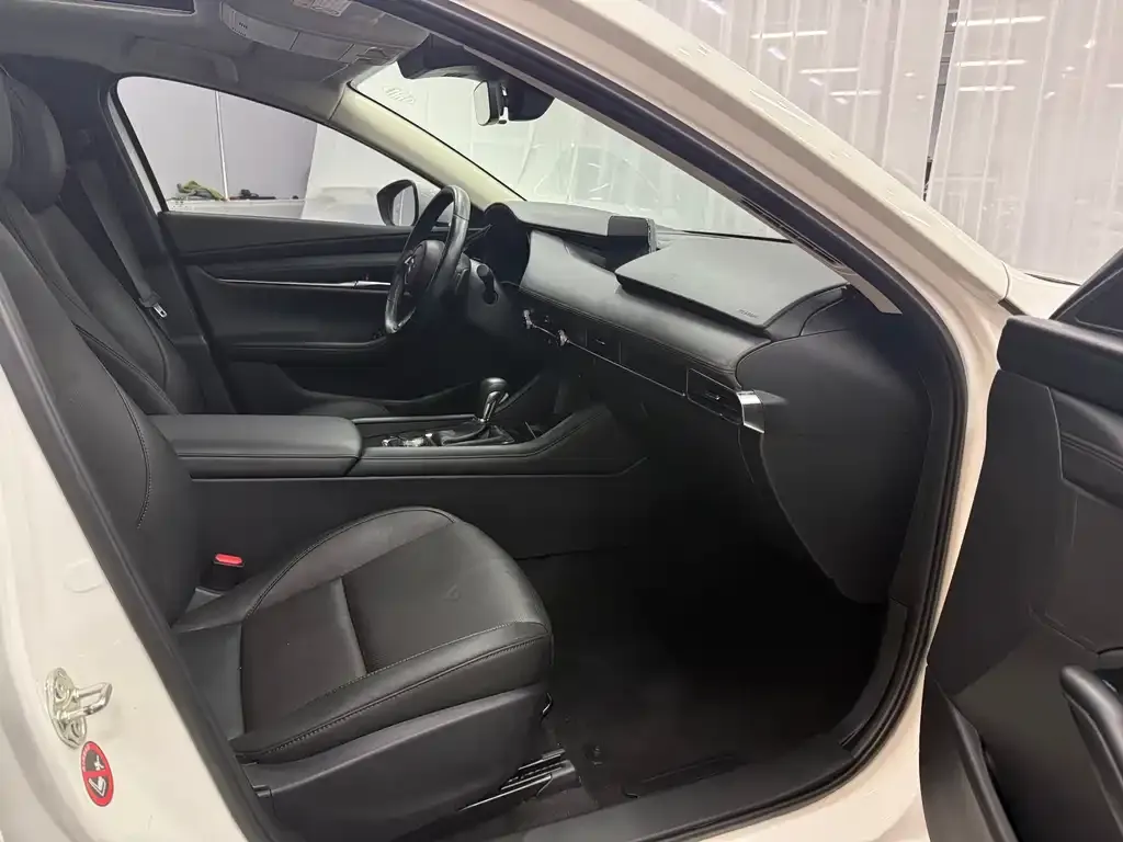 Mazda 3 Axela 2022 из CN, фото 6