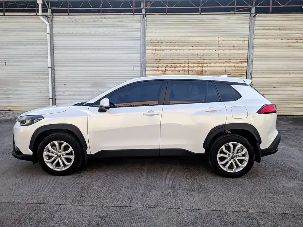Toyota Frontlander 2023 из CN, фото 10