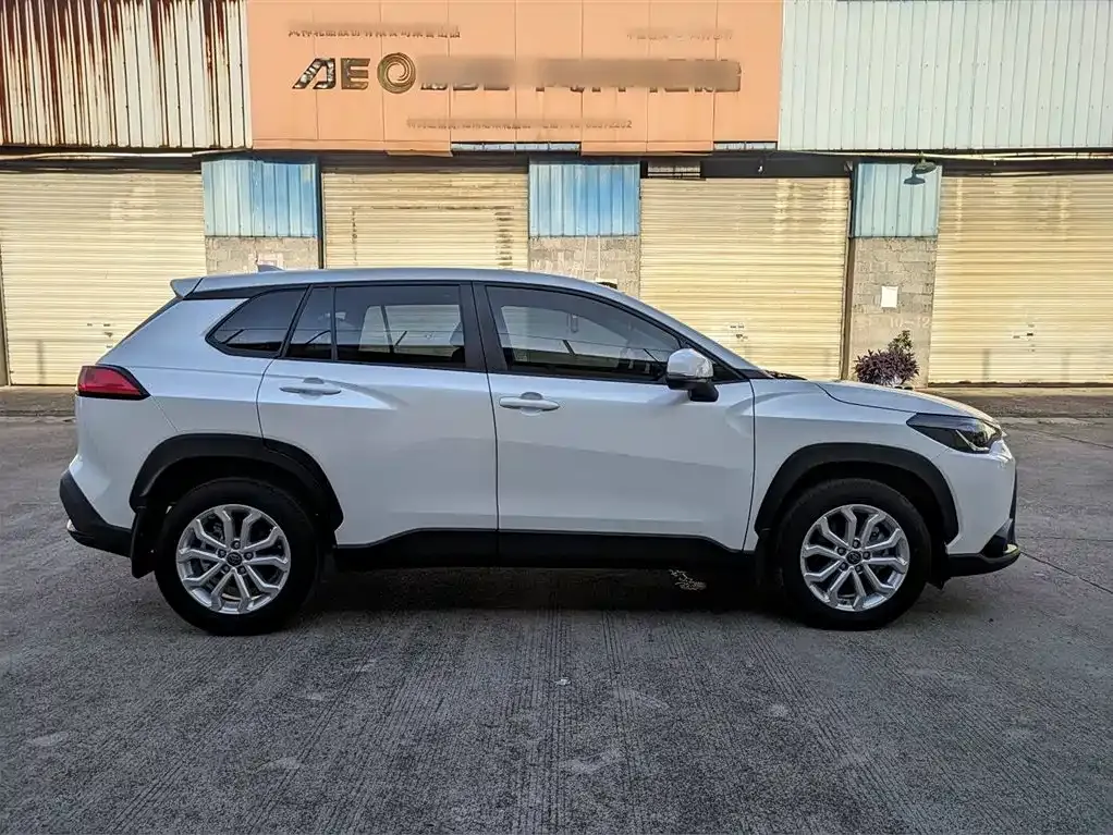 Toyota Frontlander 2023 из CN, фото 8