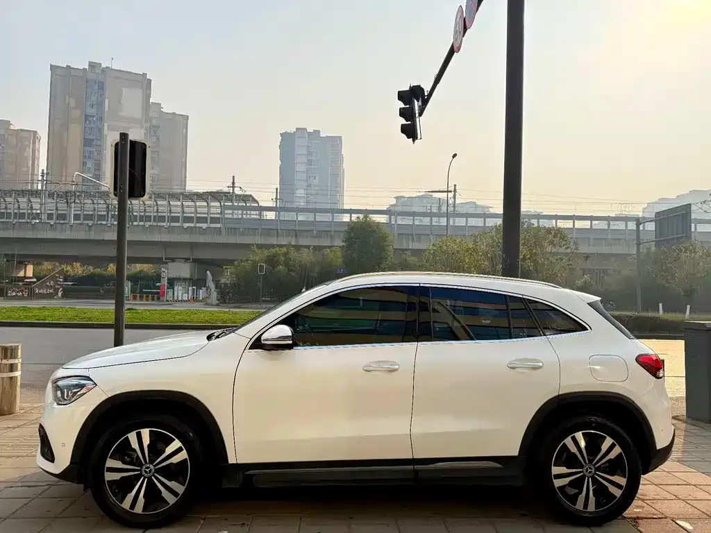 Mercedes-Benz GLA 2022 из CN, фото 3