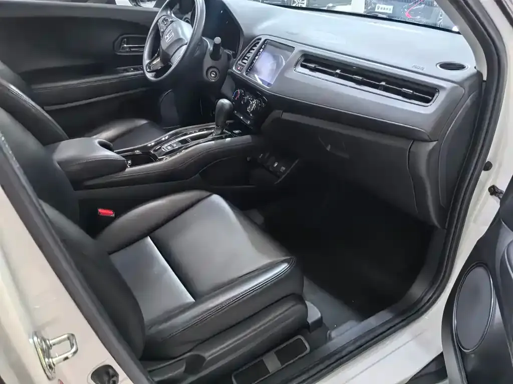 Honda Vezel 2022 из CN, фото 10