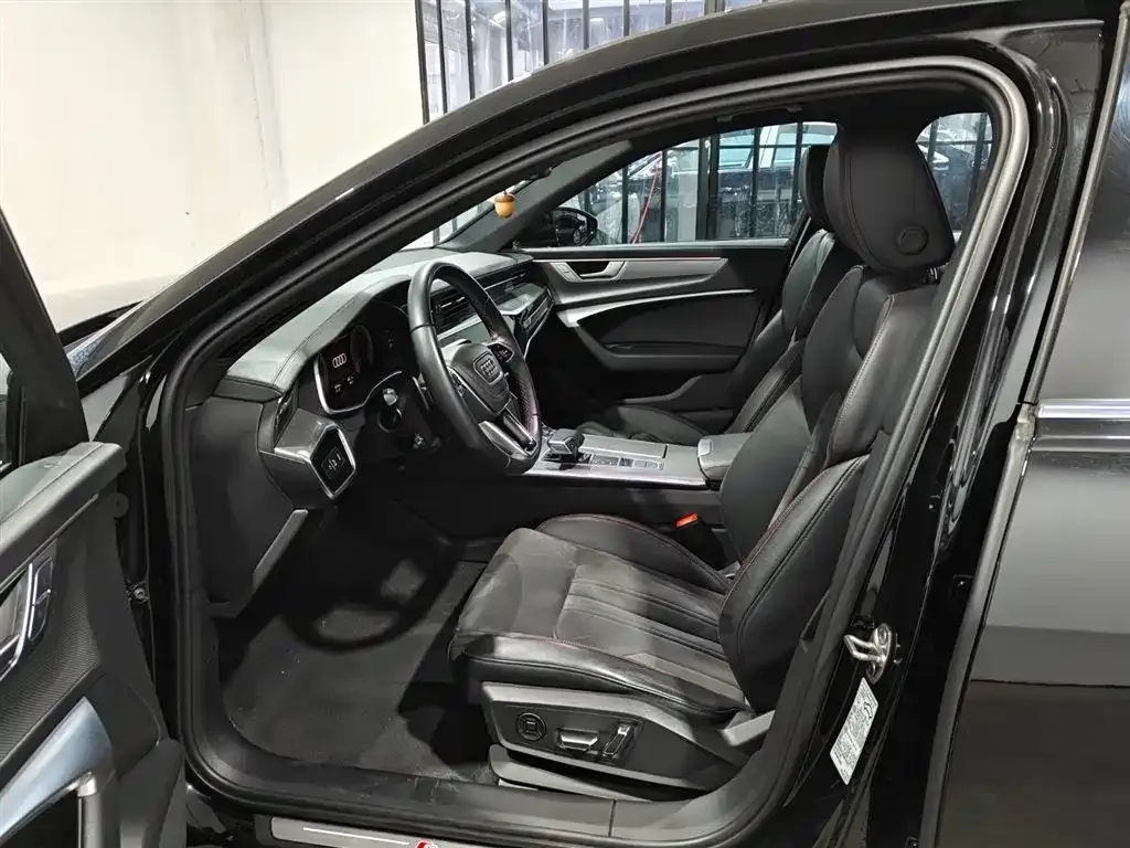 Audi A6L 2024 из CN, фото 10