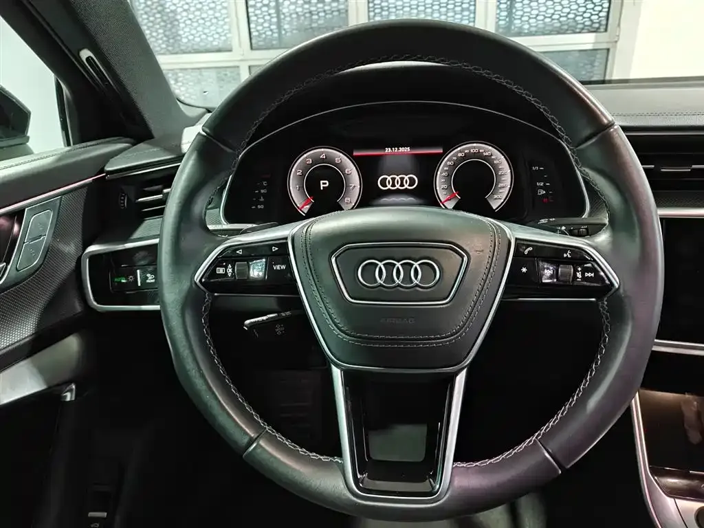 Audi A6L 2024 из CN, фото 6