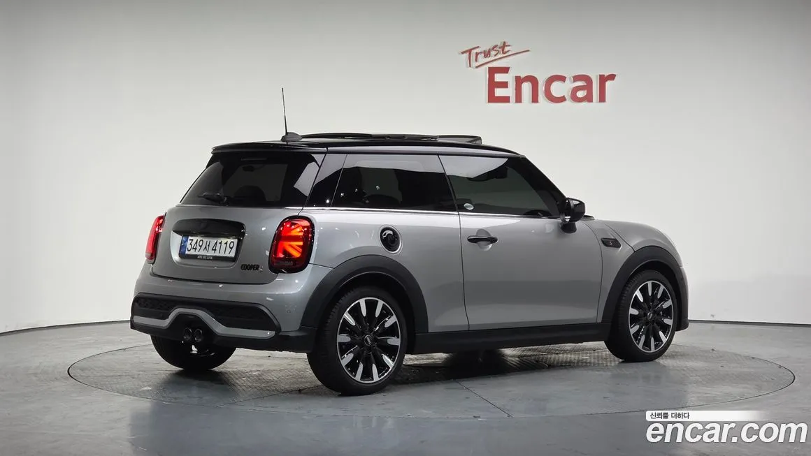 Mini Cooper 2023 из KR, фото 2