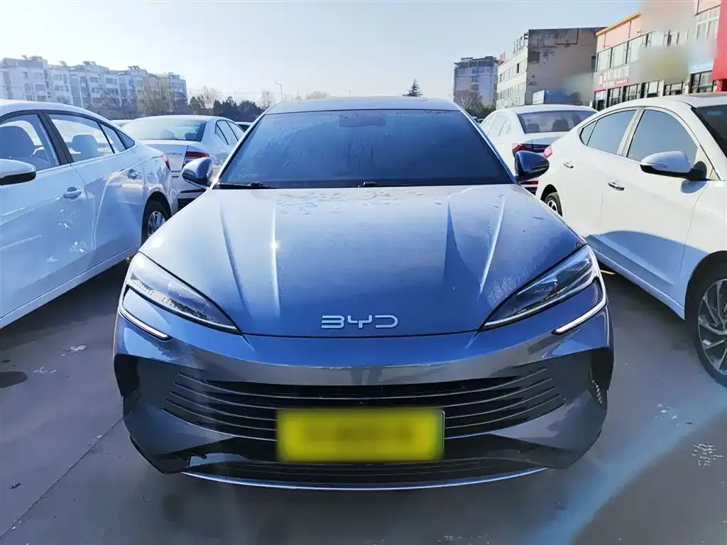 BYD Seal — фото 3