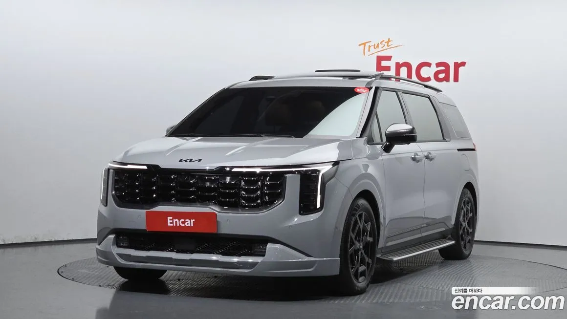 Kia Carnival — фото 1