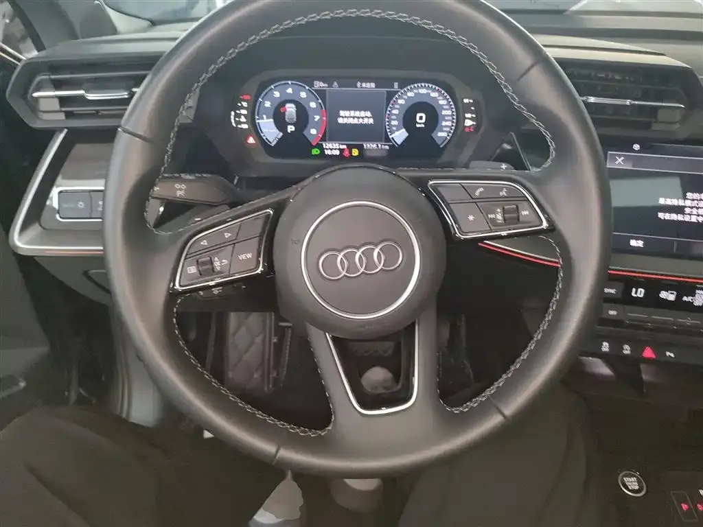 Audi A3 2024 из CN, фото 3