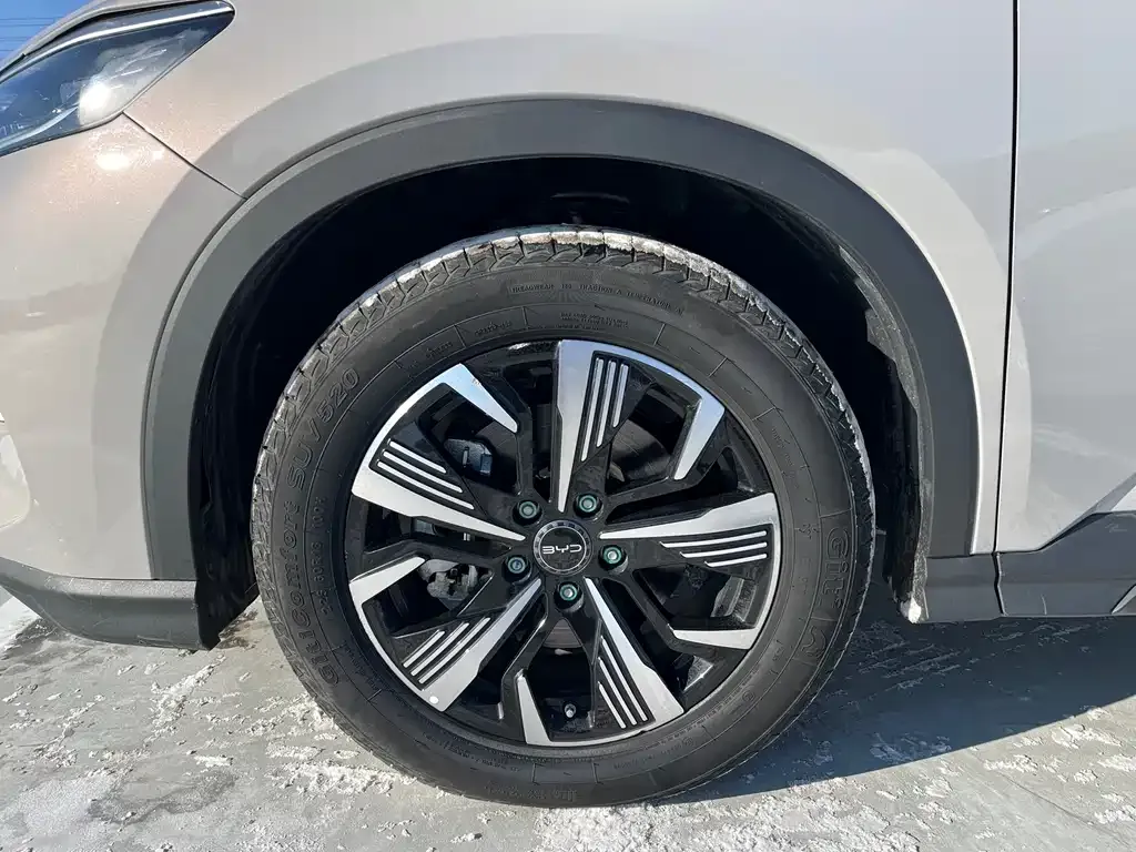 BYD Seal 05 DM-i — фото 7