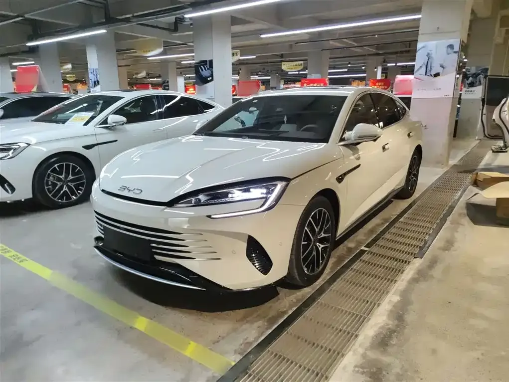 BYD Seal 07 DM-i 2025 из CN, фото 1