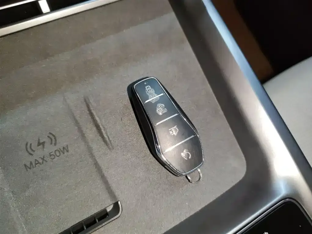 BYD Seal 07 DM-i 2025 из CN, фото 2
