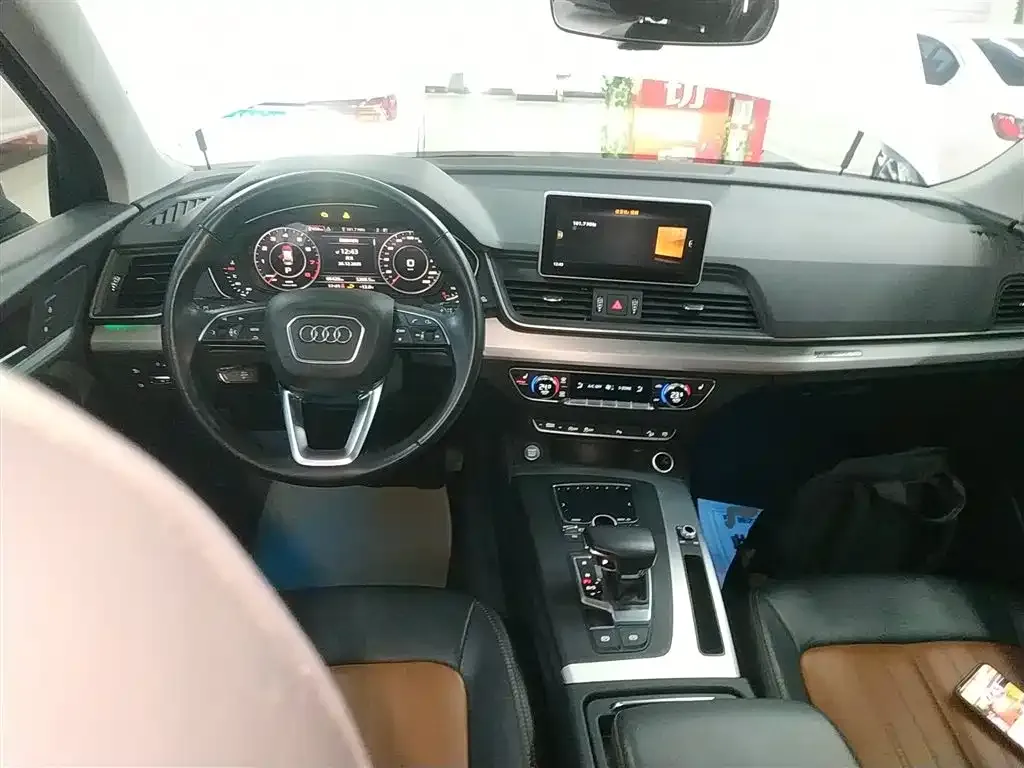 Audi Q5L 2021 из CN, фото 2