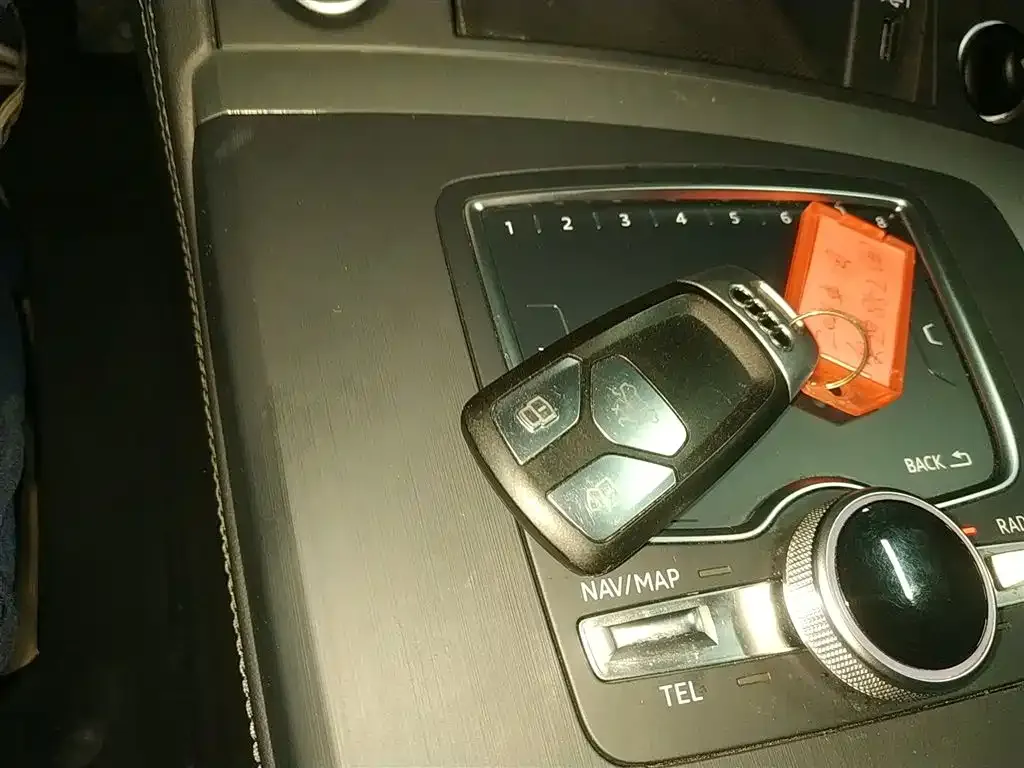 Audi Q5L 2021 из CN, фото 6