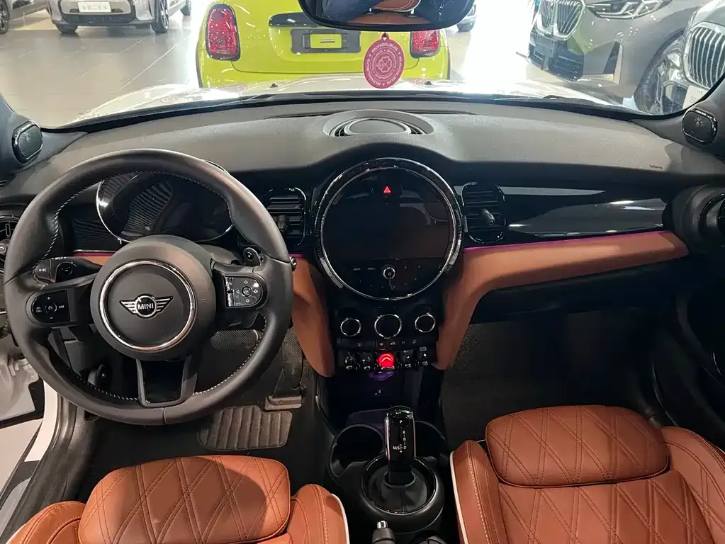 MINI Cooper (3-door) 2024 из CN, фото 9