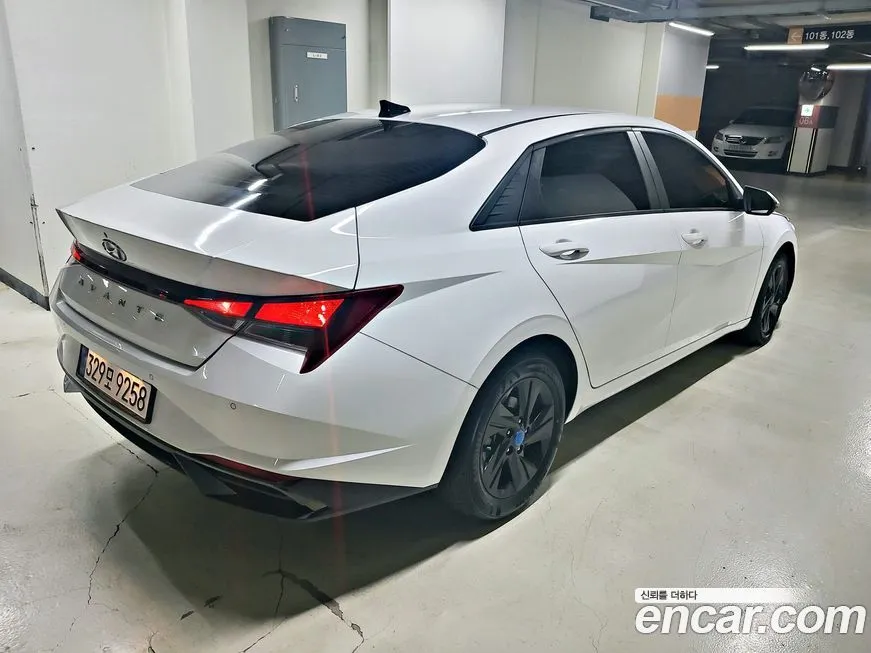 Hyundai AVANTE — фото 8
