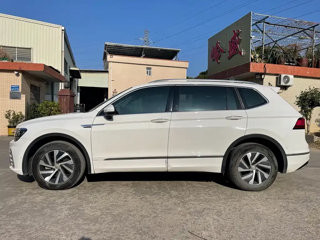 Volkswagen Tiguan L New Energy 2021 из CN, фото 5