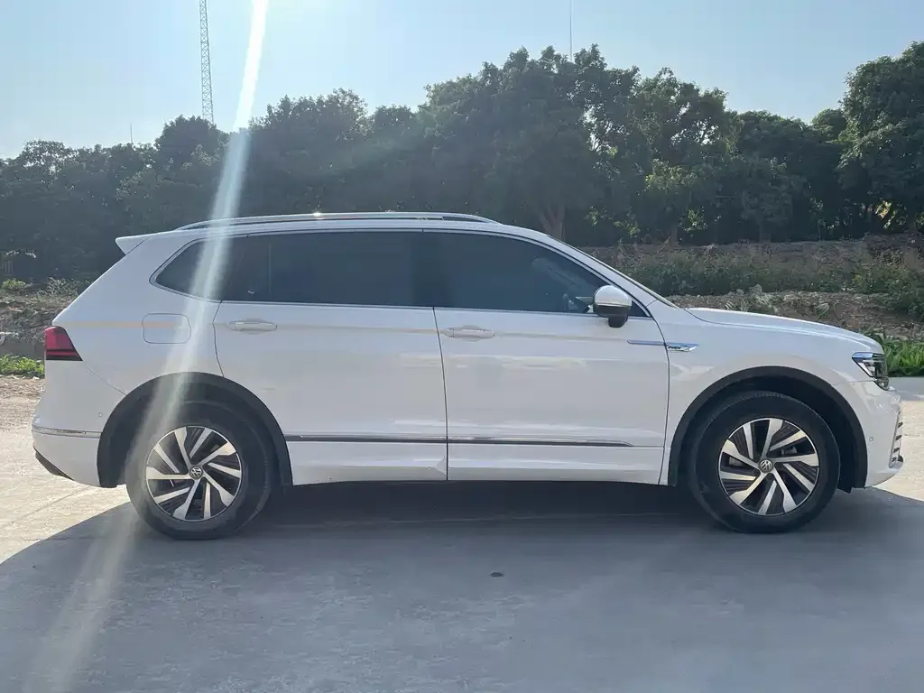 Volkswagen Tiguan L New Energy 2021 из CN, фото 10