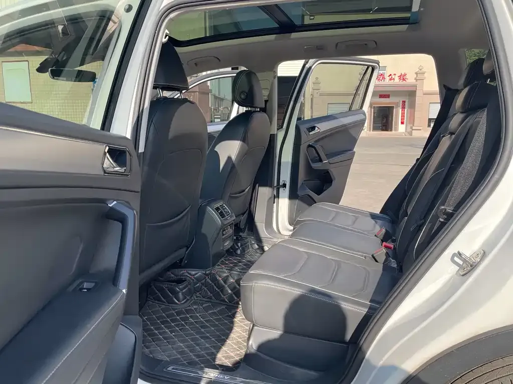 Volkswagen Tiguan L New Energy 2021 из CN, фото 2