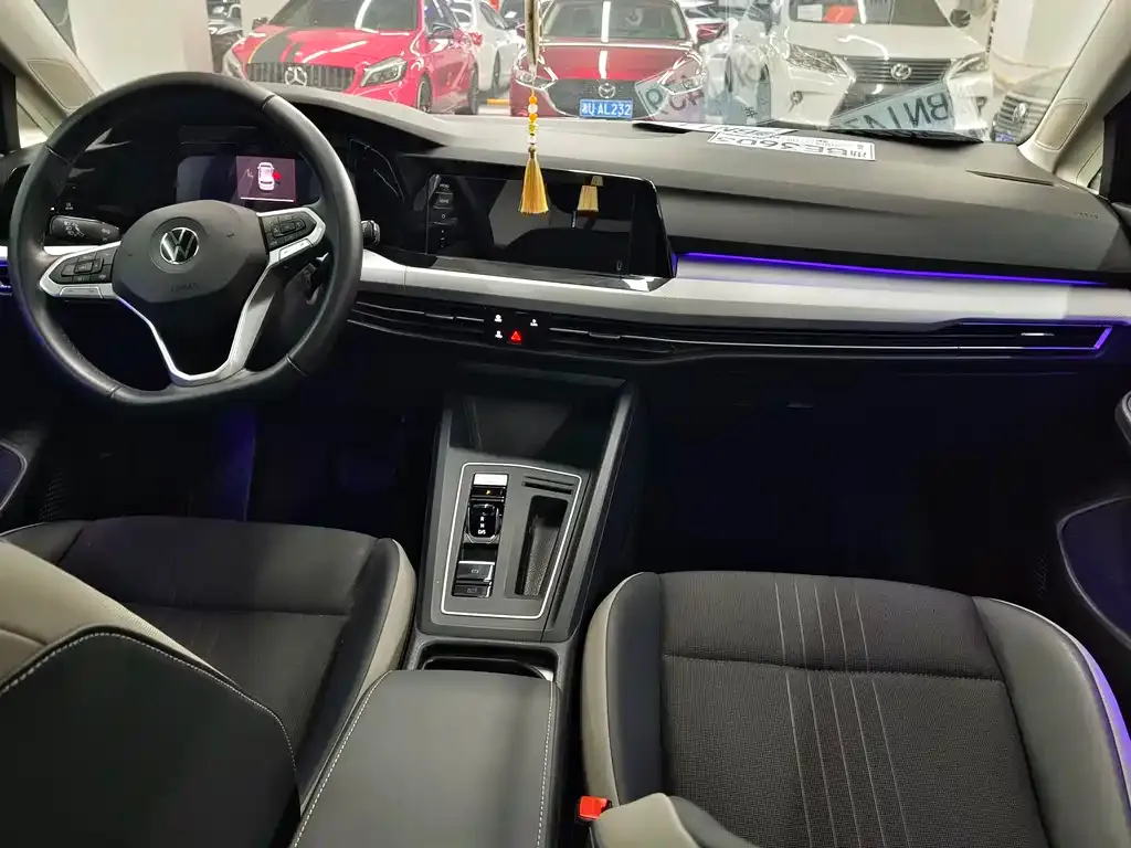Volkswagen Golf 2022 из CN, фото 6