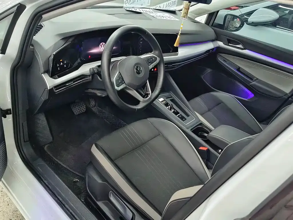 Volkswagen Golf 2022 из CN, фото 8