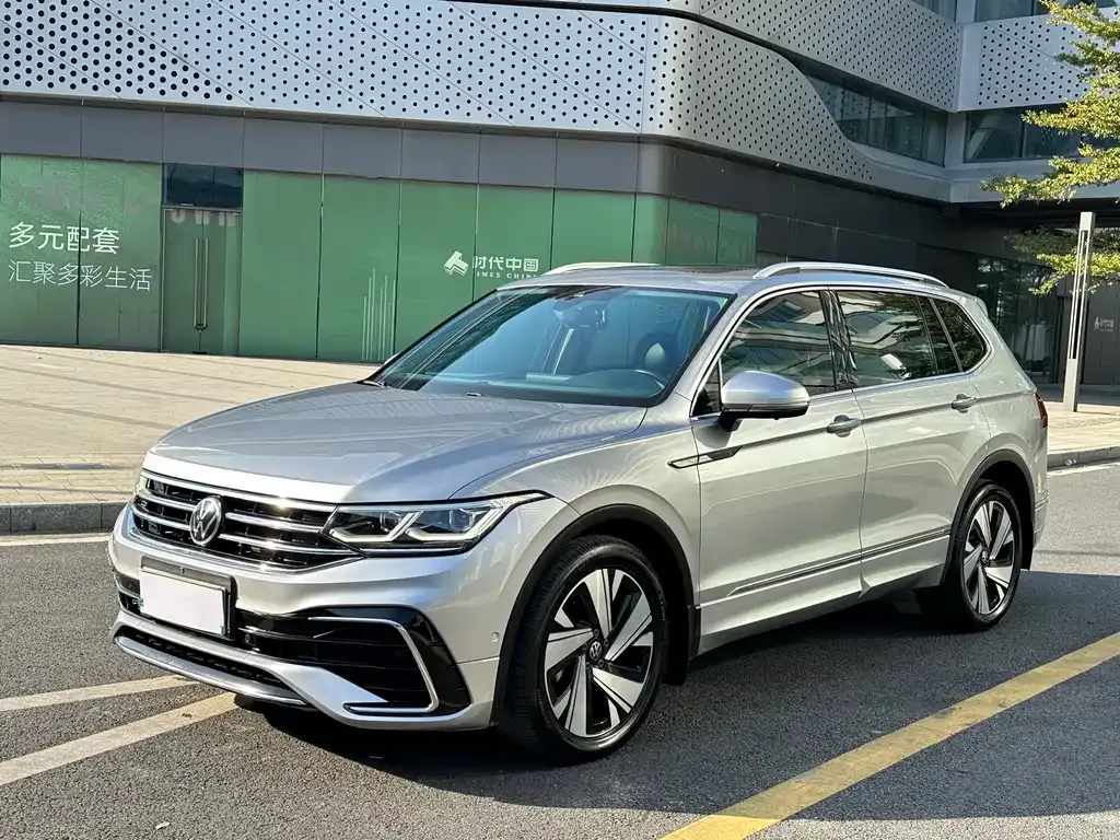 Volkswagen Tiguan L 2023 из CN, фото 1