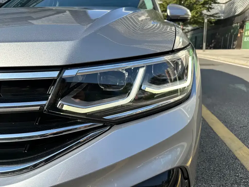 Volkswagen Tiguan L 2023 из CN, фото 4