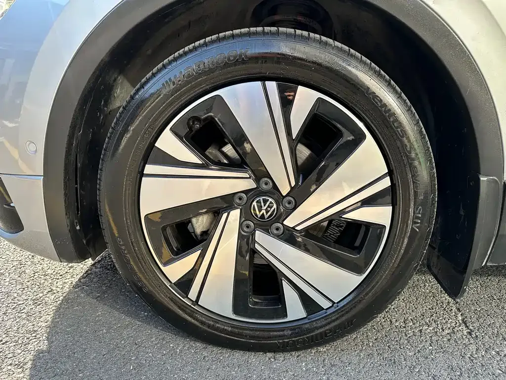 Volkswagen Tiguan L 2023 из CN, фото 5