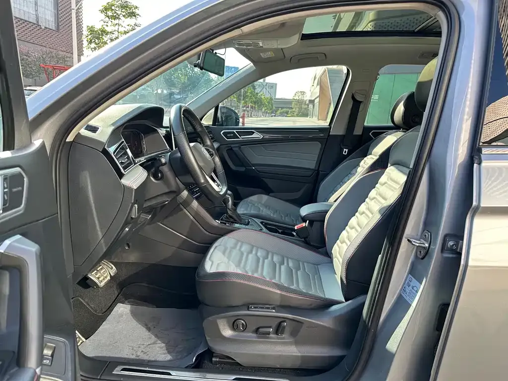 Volkswagen Tiguan L 2023 из CN, фото 7