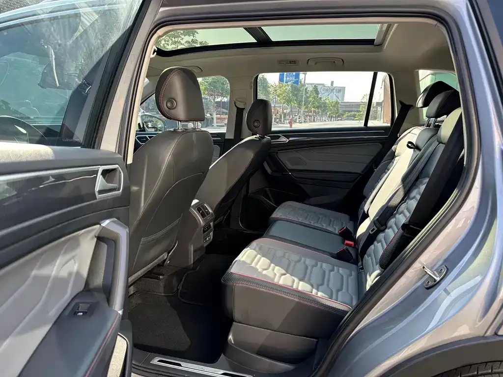 Volkswagen Tiguan L 2023 из CN, фото 8