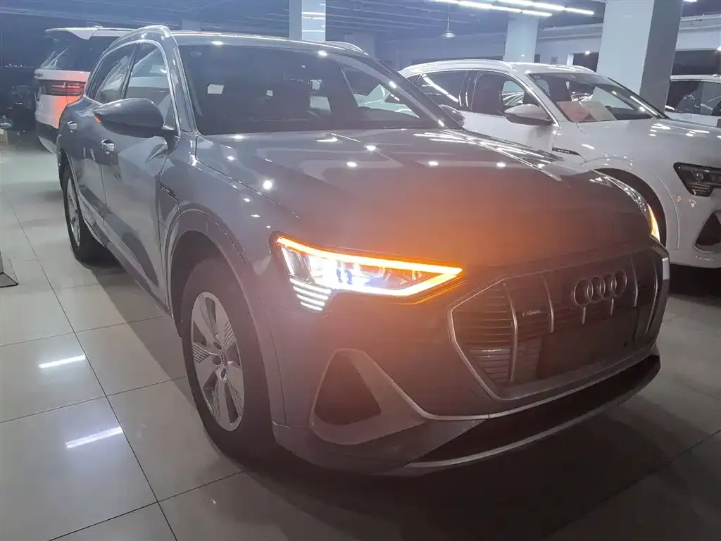 Audi e-tron 2025 из CN, фото 8