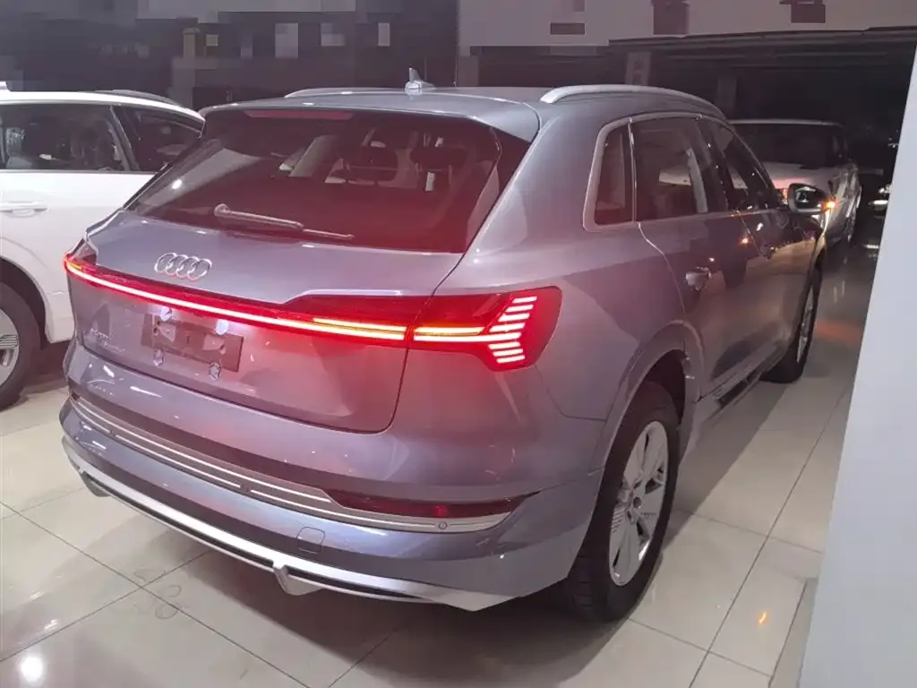 Audi e-tron 2025 из CN, фото 7