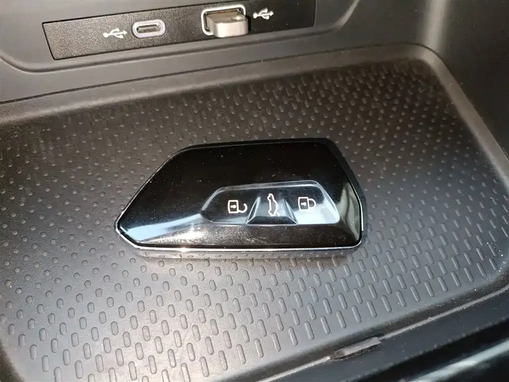 Volkswagen Lamando 2023 из CN, фото 9