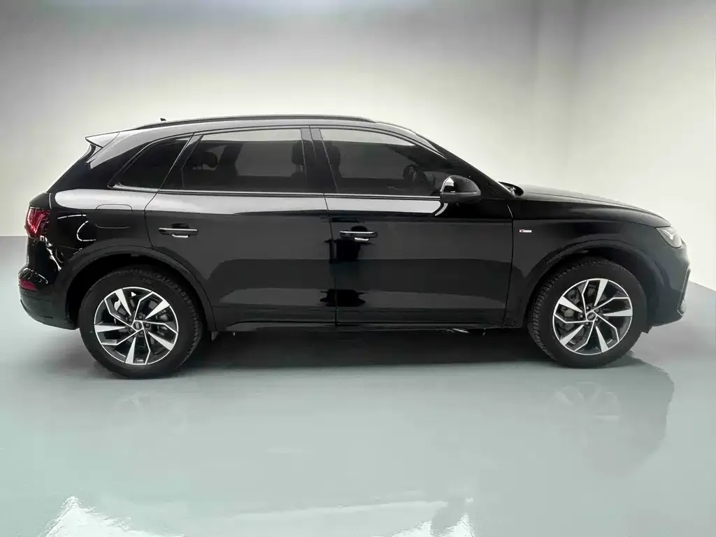 Audi Q5L 2023 из CN, фото 5