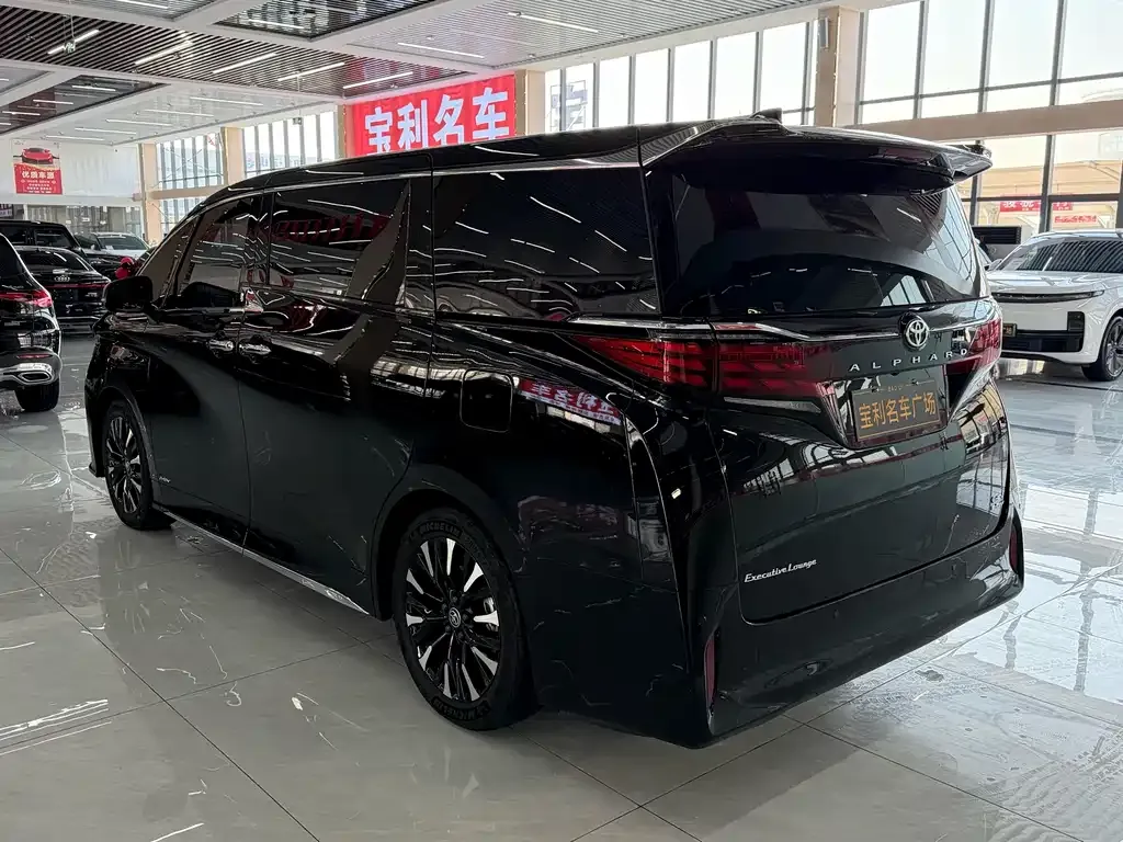 Toyota Alphard 2024 из CN, фото 6