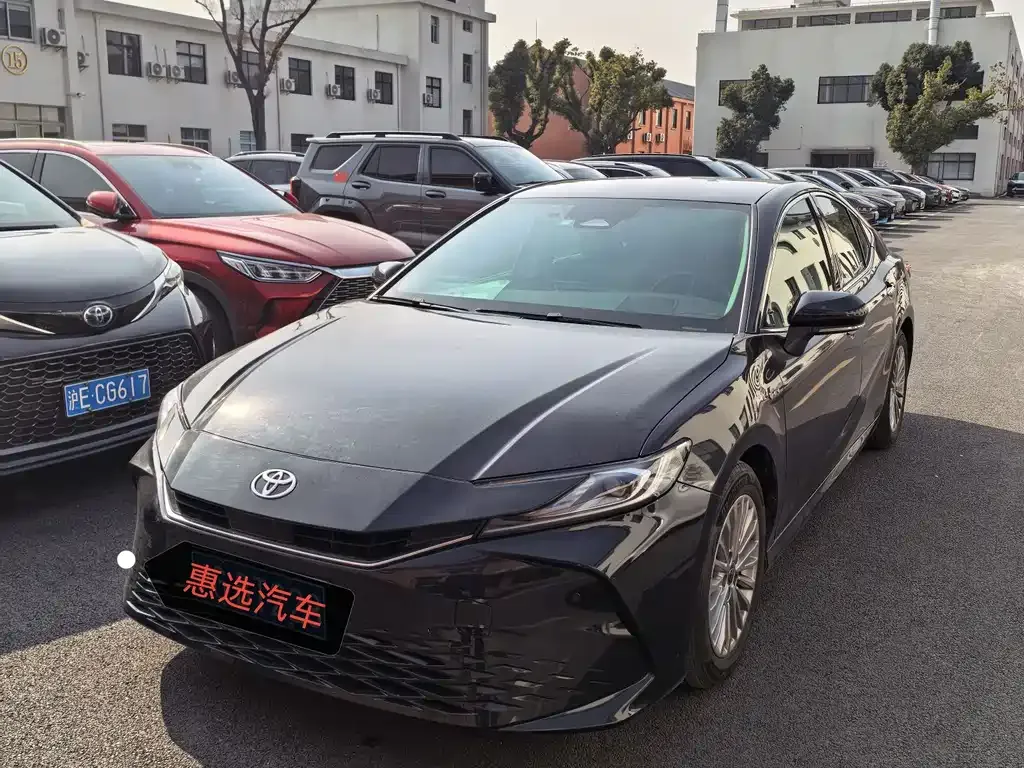 Toyota Camry 2025 из CN, фото 1