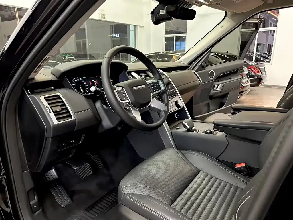 Land Rover Discovery 2023 из CN, фото 7