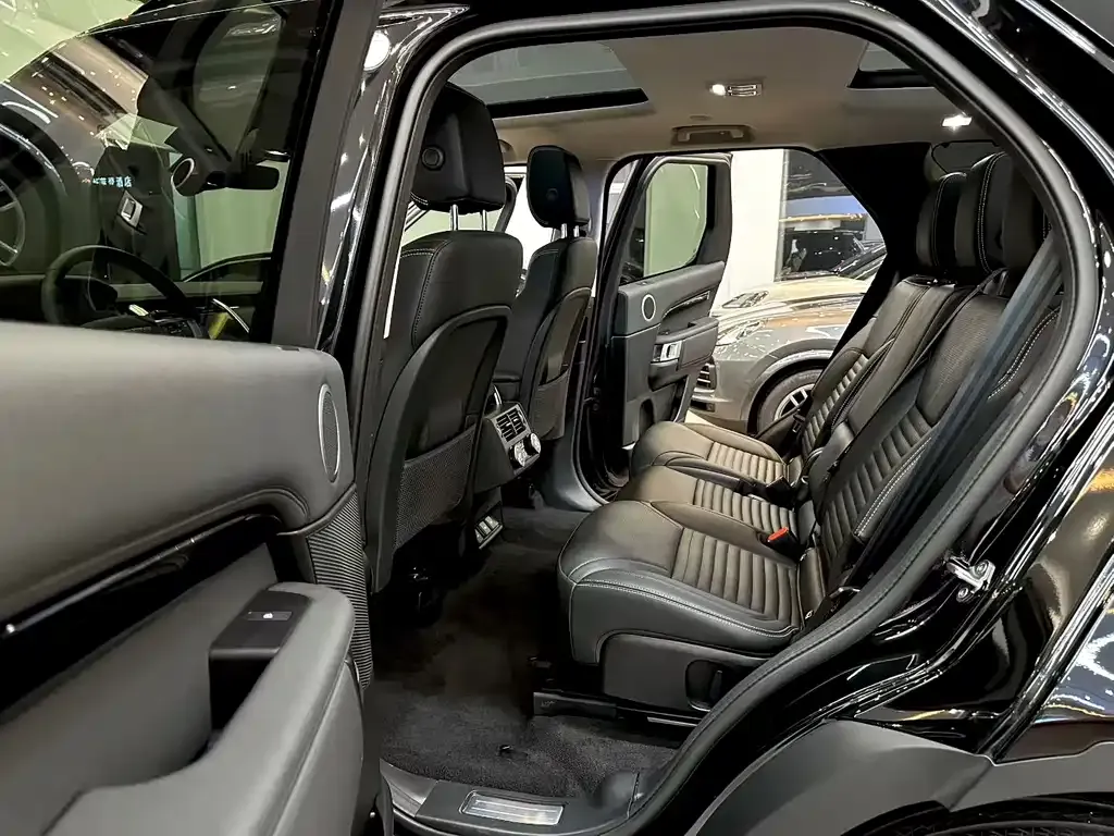 Land Rover Discovery 2023 из CN, фото 5