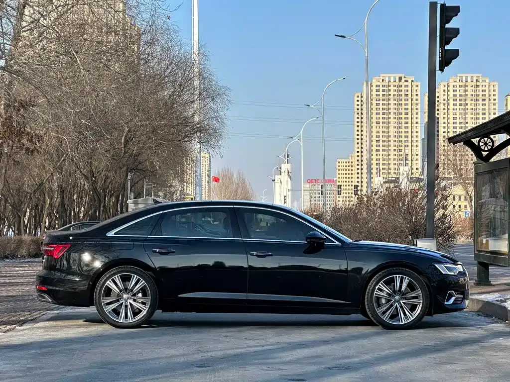 Audi A6L 2022 из CN, фото 10