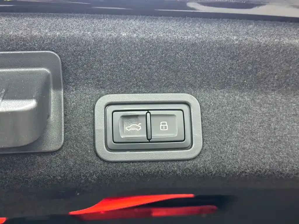 Audi A6L 2022 из CN, фото 9