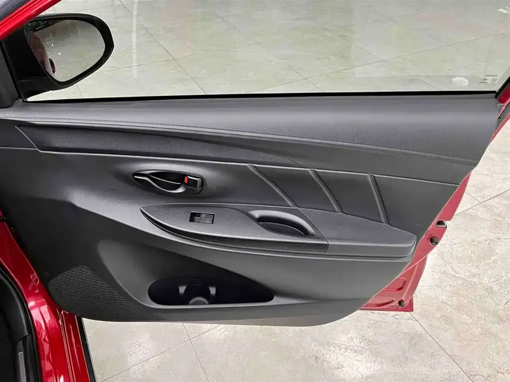 Toyota Yaris L 2021 из CN, фото 3