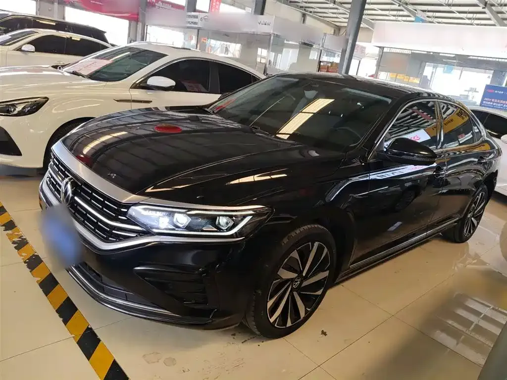Volkswagen Passat 2023 из CN, фото 1