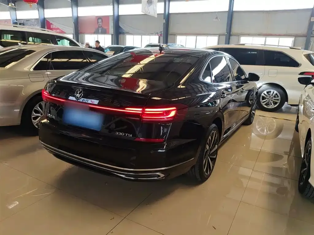 Volkswagen Passat 2023 из CN, фото 9
