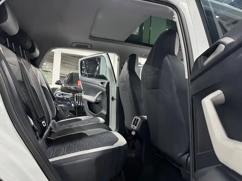 Volkswagen Tharu 2024 из CN, фото 5